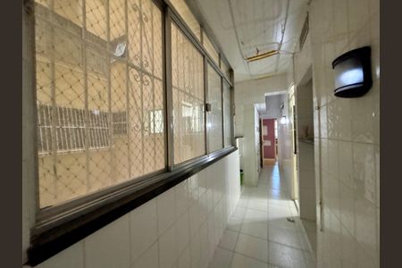 Apartamento à venda com 280m², 3 quartos e 2 vagas Apartamento à venda com 280m², 3 quartos e 2 vagasÁrea de serviço