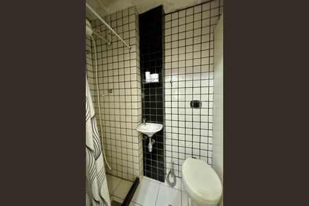 Apartamento à venda com 280m², 3 quartos e 2 vagas Apartamento à venda com 280m², 3 quartos e 2 vagasBanheiro de Serviço