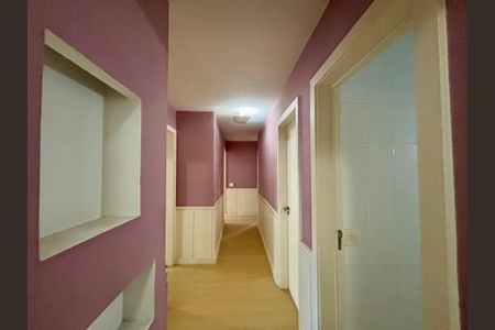 Apartamento à venda com 280m², 3 quartos e 2 vagas Apartamento à venda com 280m², 3 quartos e 2 vagasCorredores