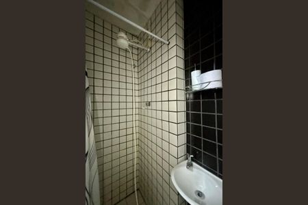 Apartamento à venda com 280m², 3 quartos e 2 vagas Apartamento à venda com 280m², 3 quartos e 2 vagasBanheiro de Serviço