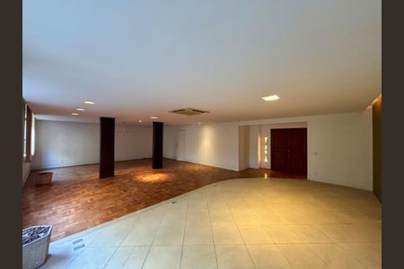 Apartamento à venda com 280m², 3 quartos e 2 vagas Apartamento à venda com 280m², 3 quartos e 2 vagasSala