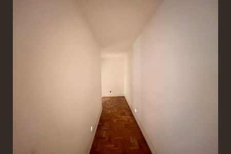 Apartamento à venda com 280m², 3 quartos e 2 vagas Apartamento à venda com 280m², 3 quartos e 2 vagasCorredores
