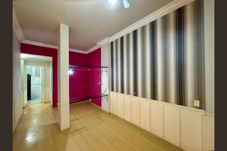 Apartamento à venda com 280m², 3 quartos e 2 vagas Apartamento à venda com 280m², 3 quartos e 2 vagasSuíte