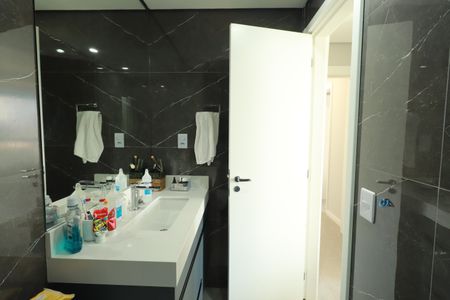 Apartamento à venda com 65m², 2 quartos e 1 vagaBanheiro da Suíte