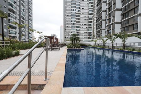 Apartamento à venda com 65m², 2 quartos e 1 vagaÁrea comum - Piscina