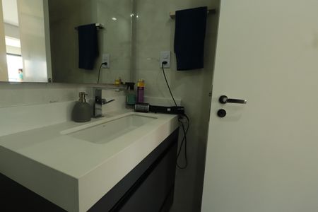 Apartamento à venda com 65m², 2 quartos e 1 vagaBanheiro Social