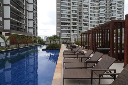 Apartamento à venda com 65m², 2 quartos e 1 vagaÁrea comum - Piscina