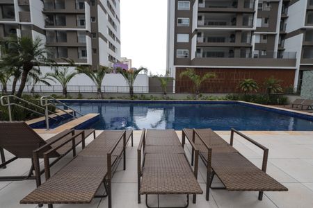 Apartamento à venda com 65m², 2 quartos e 1 vagaÁrea comum - Piscina