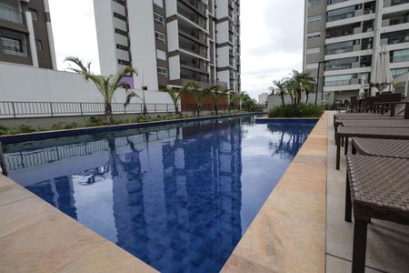 Apartamento à venda com 65m², 2 quartos e 1 vagaÁrea comum - Piscina