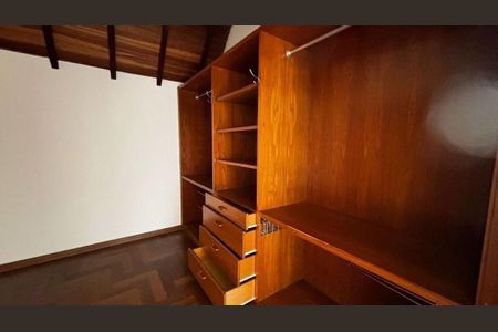 Casa à venda com 4 quartos, 446m² em Chácara Monte Alegre, São Paulo