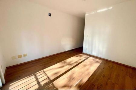 Casa à venda com 355m², 3 quartos e 7 vagas