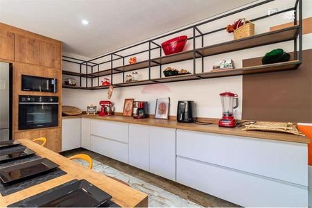 Casa à venda com 530m², 4 quartos e 8 vagas