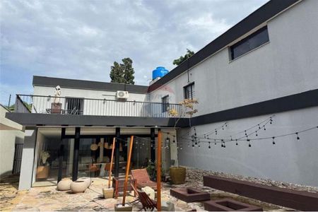 Casa à venda com 530m², 4 quartos e 8 vagas