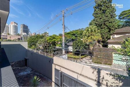 Casa à venda com 530m², 4 quartos e 8 vagas