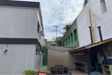 Casa à venda com 530m², 4 quartos e 8 vagas