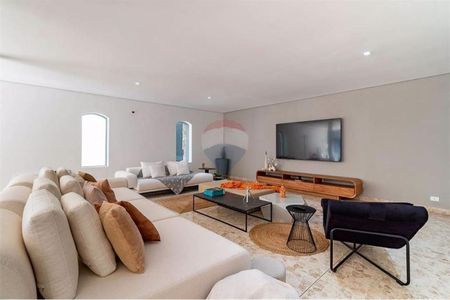 Casa à venda com 530m², 4 quartos e 8 vagas