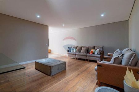 Casa à venda com 530m², 4 quartos e 8 vagas