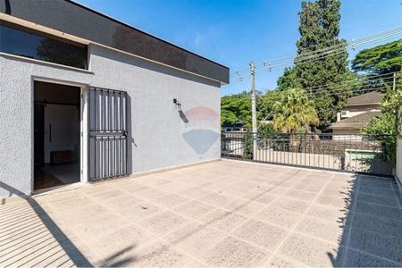 Casa à venda com 530m², 4 quartos e 8 vagas