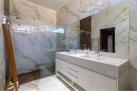 Casa à venda com 530m², 4 quartos e 8 vagas