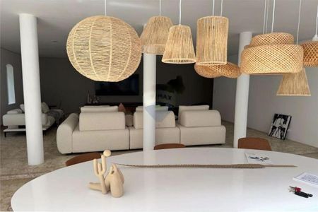 Casa à venda com 530m², 4 quartos e 8 vagas