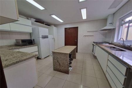 Casa à venda com 4 quartos, 422m² em Jardim Leonor, São Paulo