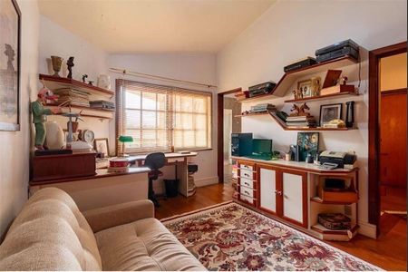 Casa à venda com 373m², 4 quartos e 4 vagas