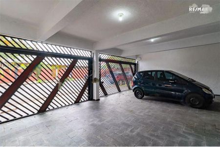 Casa à venda com 373m², 4 quartos e 4 vagas