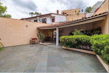 Casa à venda com 373m², 4 quartos e 4 vagas