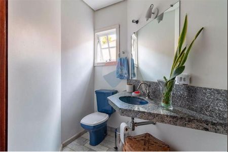 Casa à venda com 373m², 4 quartos e 4 vagas