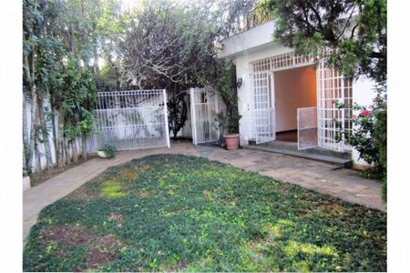 Casa à venda com 678m², 4 quartos e 5 vagas