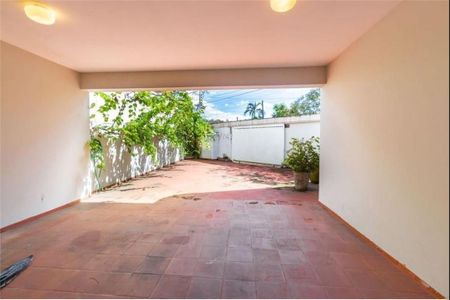 Casa à venda com 374m², 3 quartos e 6 vagas