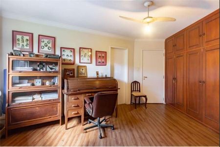 Casa à venda com 374m², 3 quartos e 6 vagas