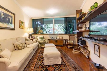 Casa à venda com 374m², 3 quartos e 6 vagas