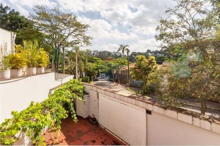 Casa à venda com 374m², 3 quartos e 6 vagas