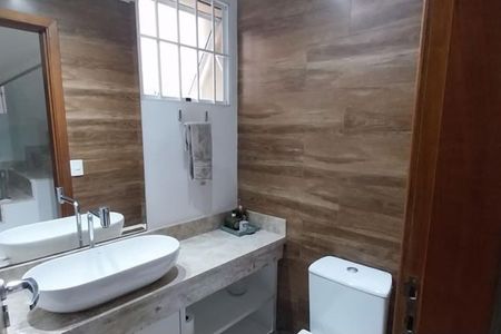 Casa à venda com 271m², 3 quartos e 3 vagas
