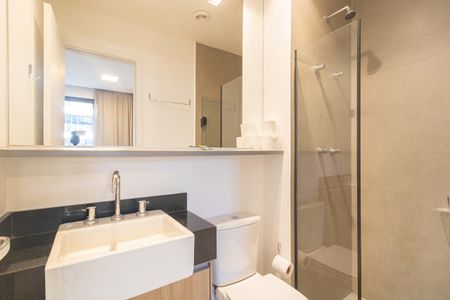 Studio para alugar com 40m², 1 quarto e 1 vaga Studio para alugar com 40m², 1 quarto e 1 vagaBanheiro