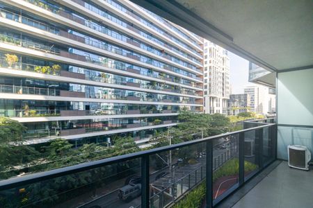 Varanda de kitnet/studio para alugar com 1 quarto, 40m² em Vila Olímpia, São Paulo