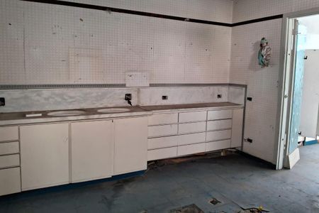 Casa à venda com 300m², 5 quartos e sem vaga