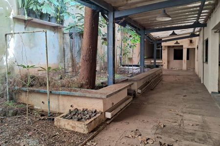 Casa à venda com 300m², 5 quartos e sem vaga