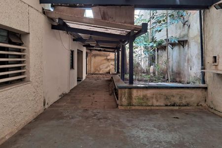 Casa à venda com 300m², 5 quartos e sem vaga