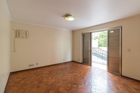 Casa à venda com 400m², 3 quartos e 4 vagasSuíte 2