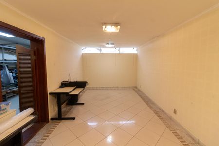 Casa à venda com 400m², 3 quartos e 4 vagasEscritório