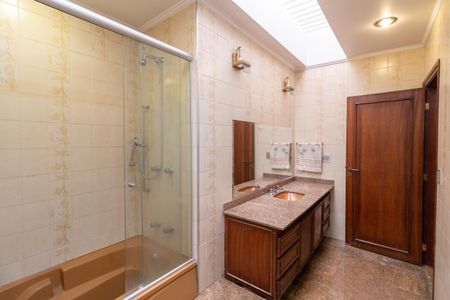 Casa à venda com 400m², 3 quartos e 4 vagasBanheiro