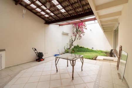 Casa à venda com 400m², 3 quartos e 4 vagasJardim - Churrasqueira