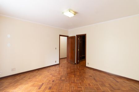 Casa à venda com 400m², 3 quartos e 4 vagasSuíte 2