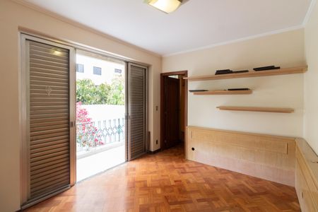 Casa à venda com 400m², 3 quartos e 4 vagasSuíte 1