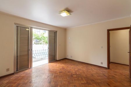 Casa à venda com 400m², 3 quartos e 4 vagasSuíte 2