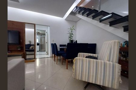 Casa à venda com 3 quartos, 136m² em Vila Carrão, São Paulo