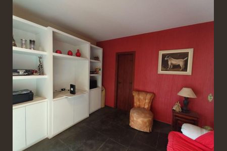 Casa à venda com 5 quartos, 352m² em Vila Prudente, São Paulo