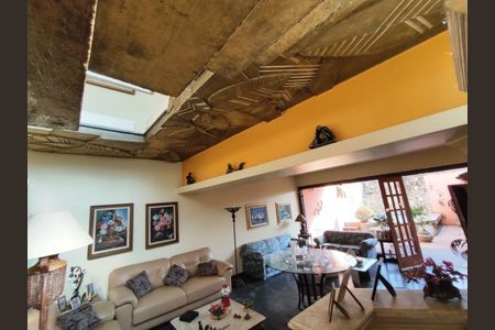 Casa à venda com 5 quartos, 352m² em Vila Prudente, São Paulo